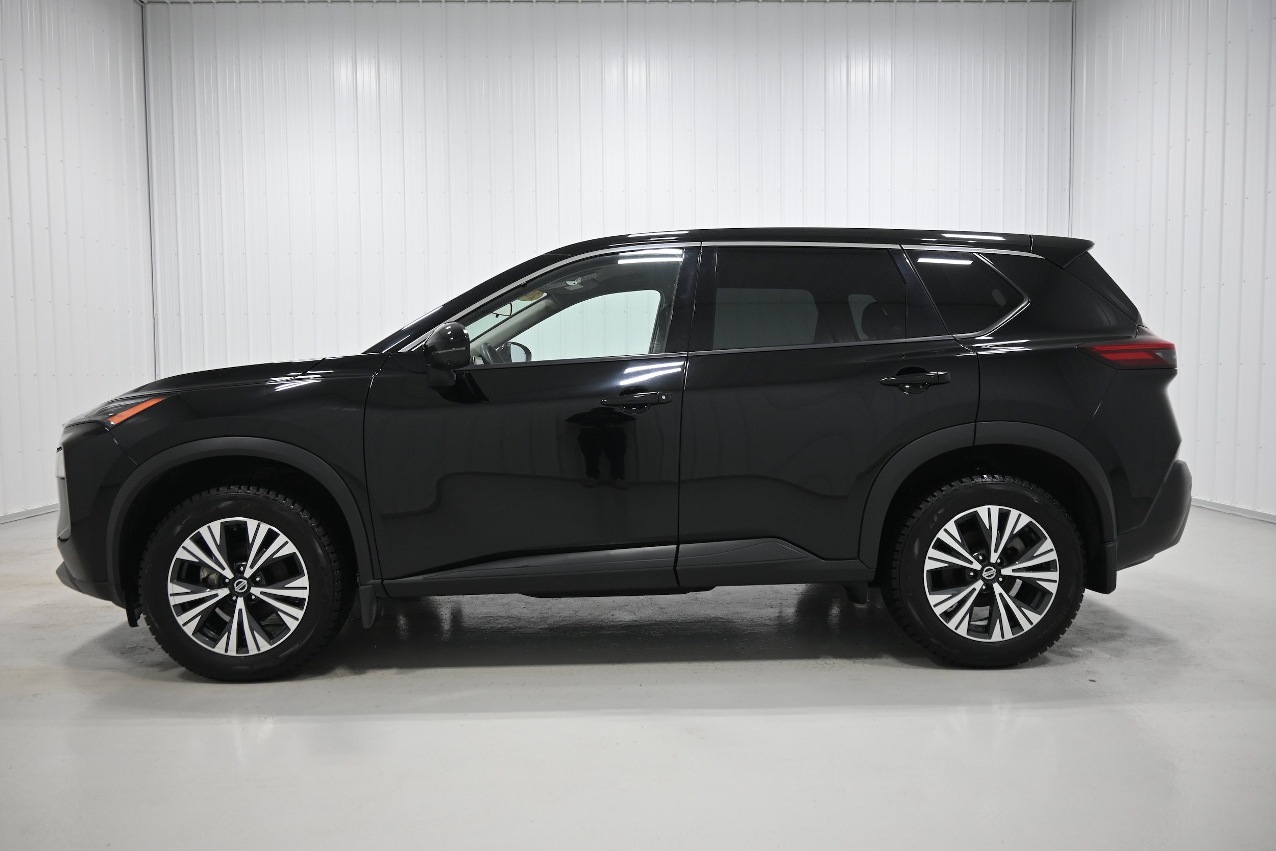 Used 2021 Nissan Rogue SV AWD/4WD image 21