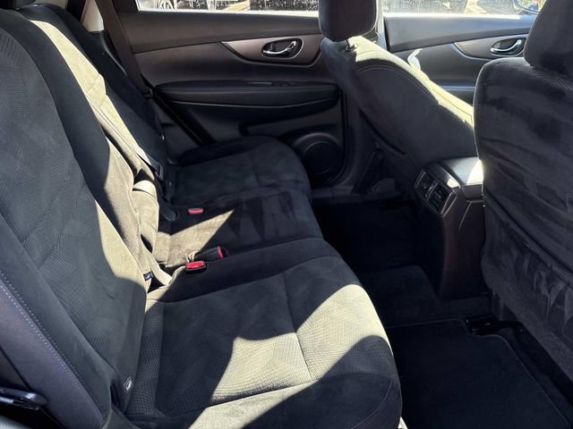 Used 2015 Nissan Rogue SV image 21