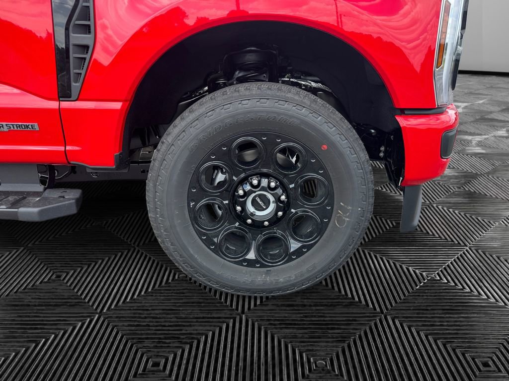 New 2026 Ford F250 Lariat w/ Black Appearance Package image 9