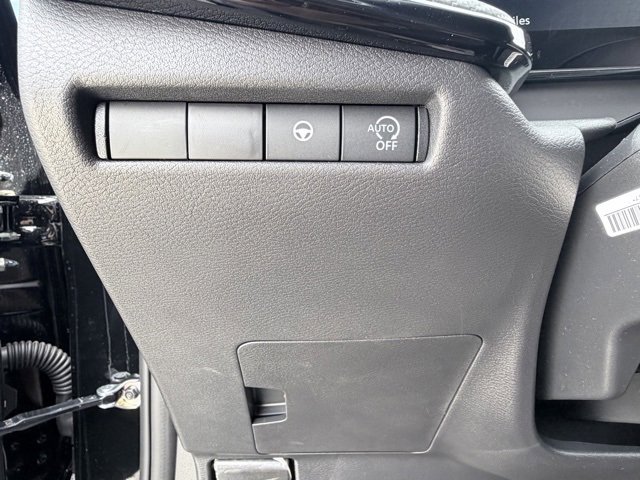 New 2026 Nissan Kicks SR image 21