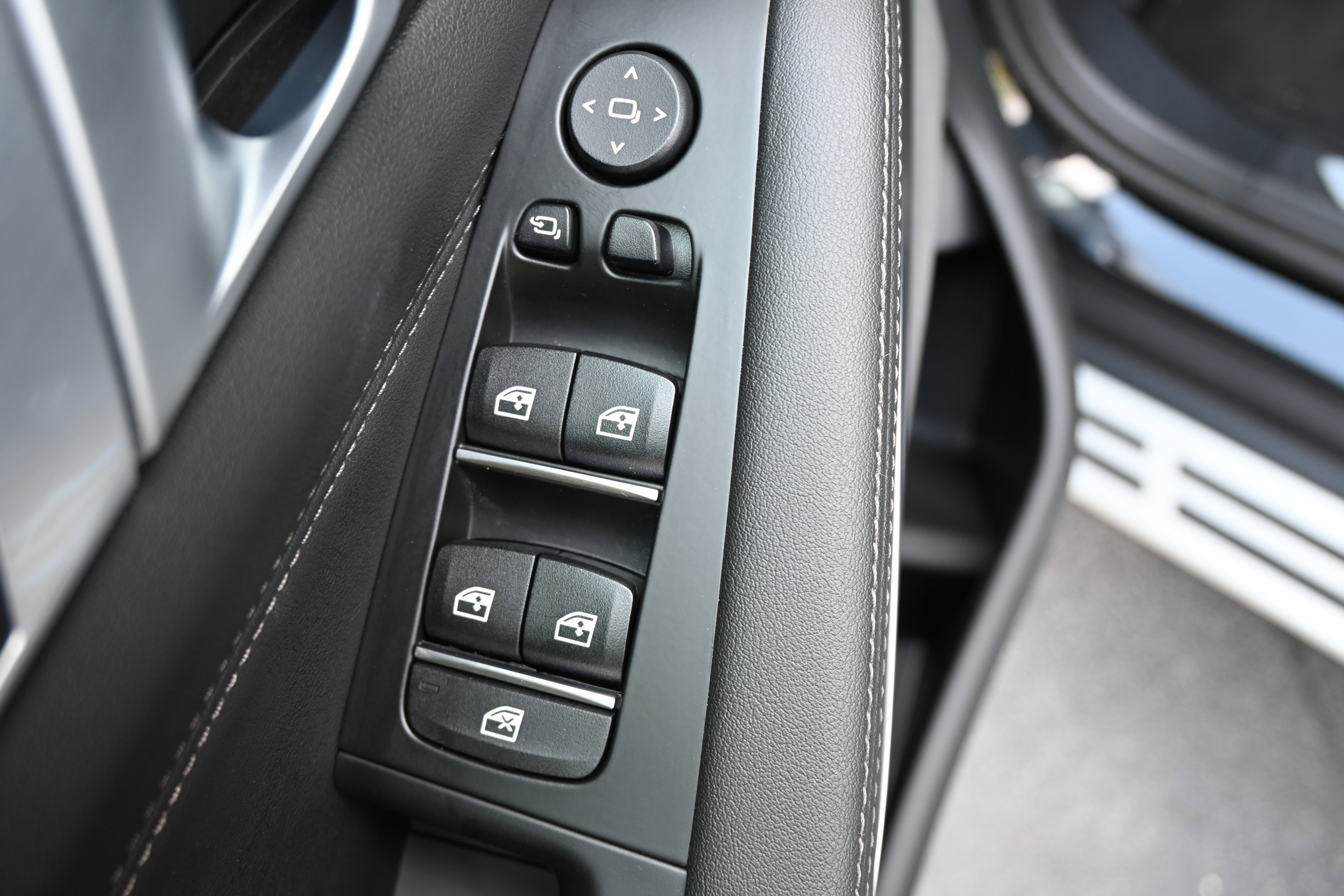 Used 2025 BMW X5 sDrive40i image 15