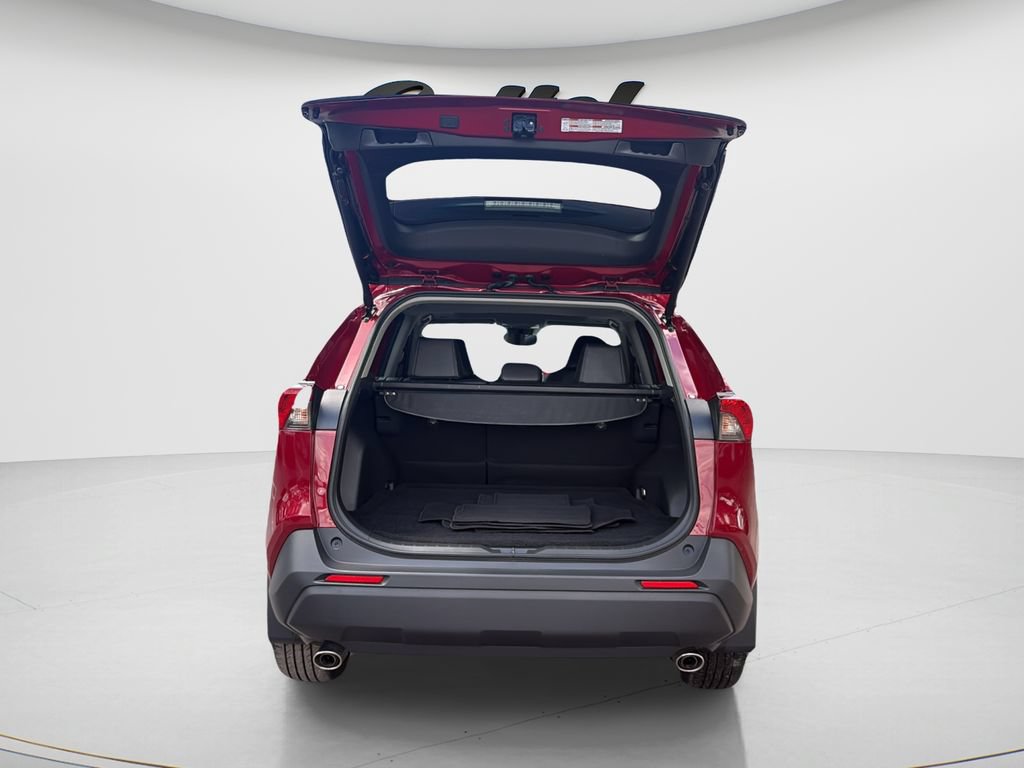 Used 2025 Toyota RAV4 XLE Premium FWD image 9