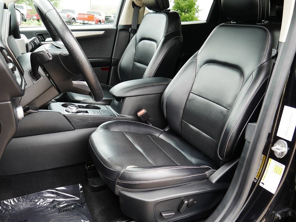 Used 2020 Ford Escape SEL FWD image 15