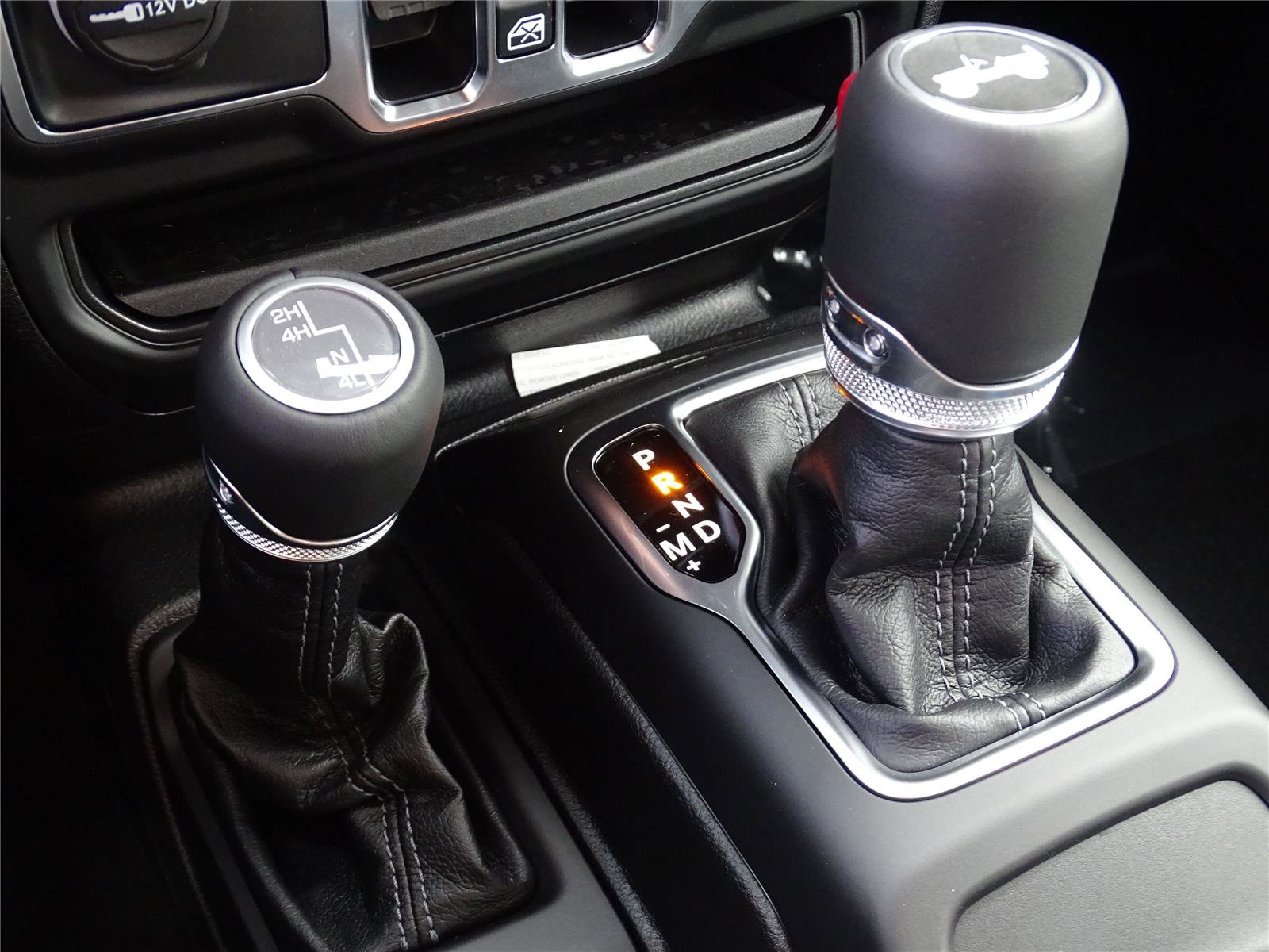 New 2025 Jeep Wrangler Sahara w/ Safety Group image 28