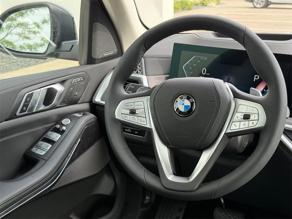 New 2025 BMW X7 xDrive40i w/ Premium Package image 10