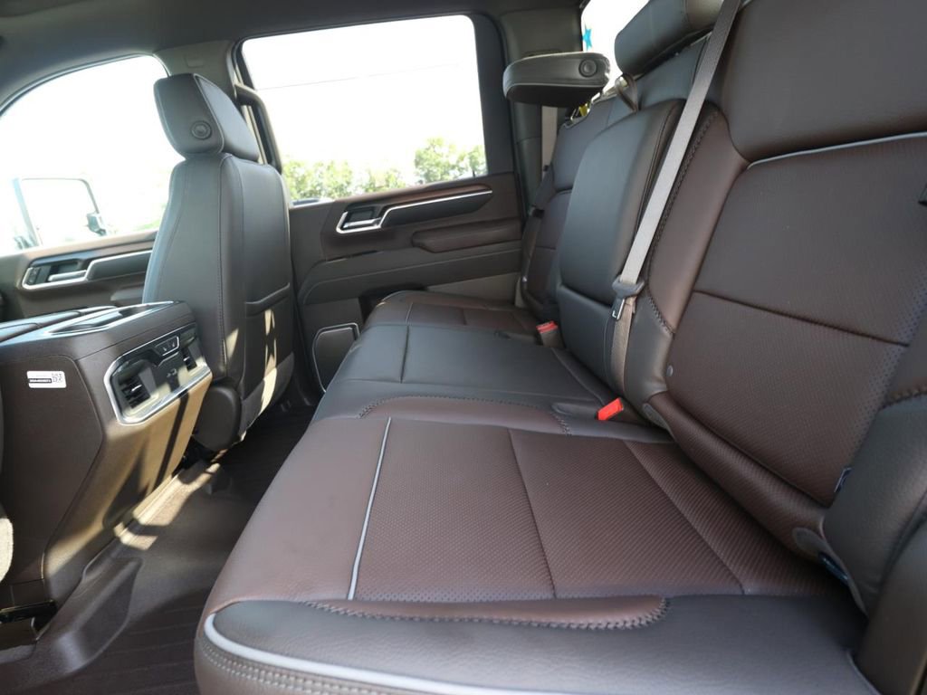 Used 2026 GMC Sierra 2500 Denali w/ Snow Plow Prep/Camper Package image 9