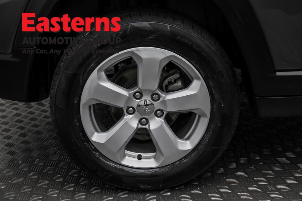 Used 2021 Jeep Compass Latitude w/ Driver Assistance Group image 29