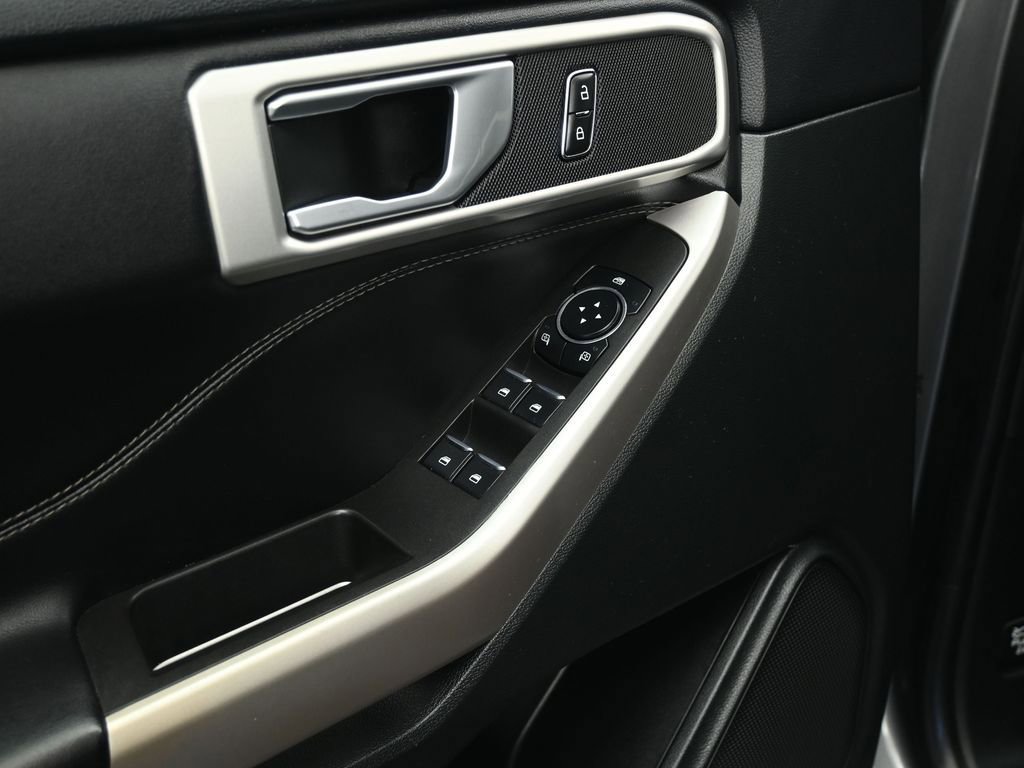 Certified 2023 Ford Explorer XLT image 10