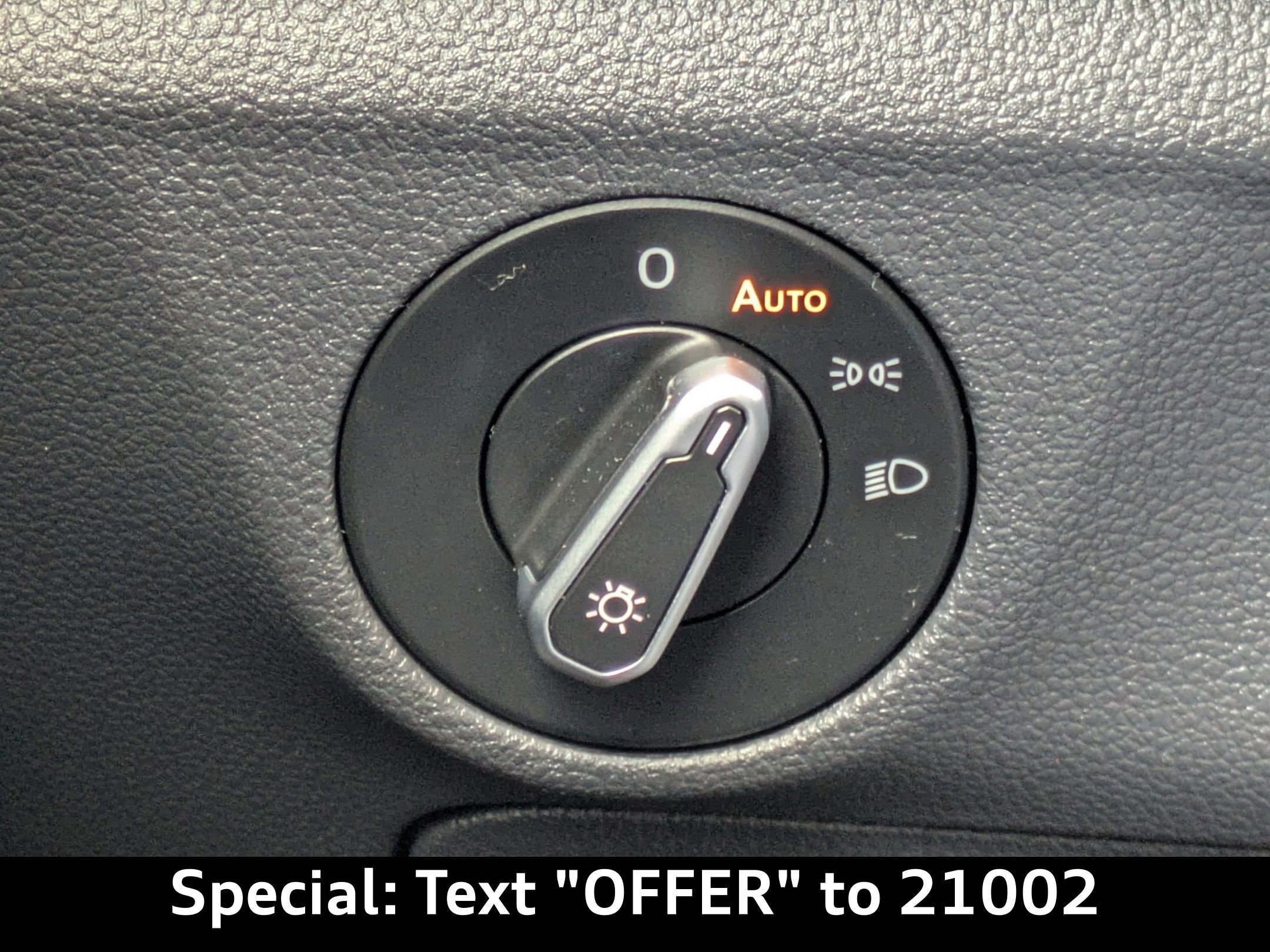 Used 2024 Volkswagen Jetta SE image 24