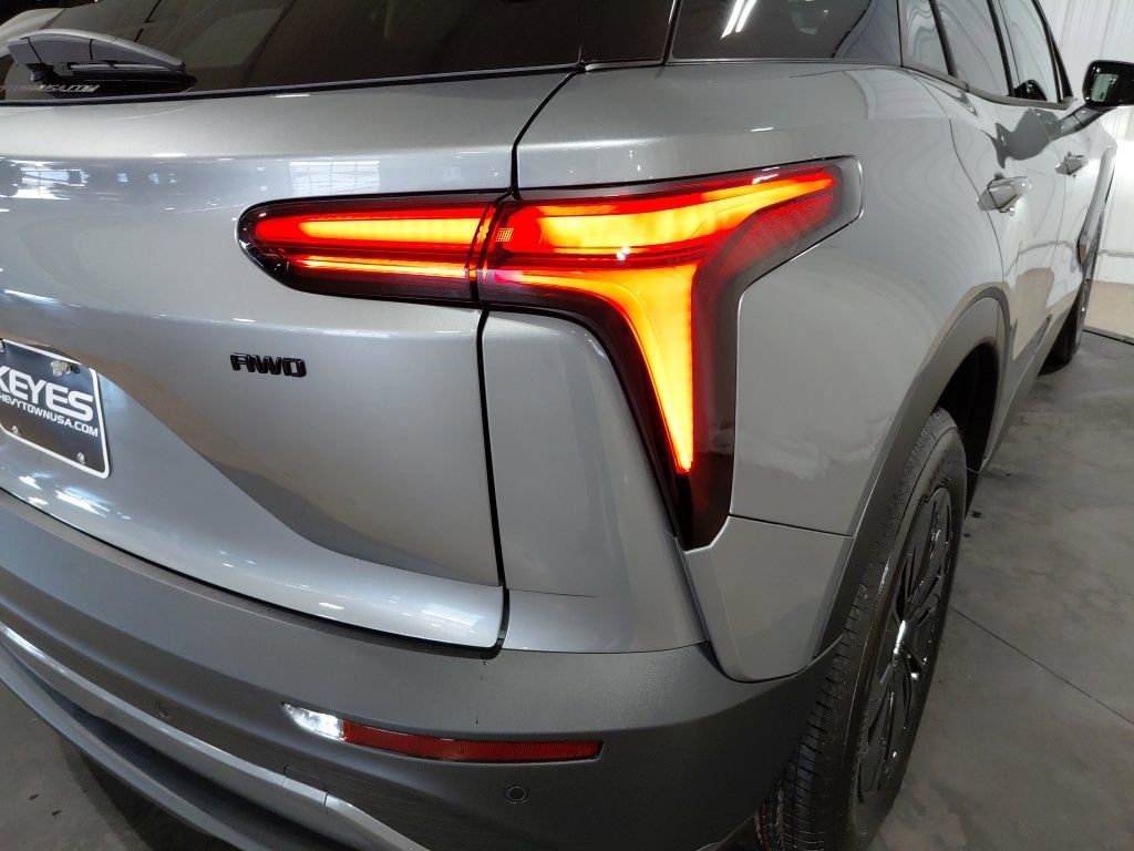 New 2026 Chevrolet Blazer EV LT image 15
