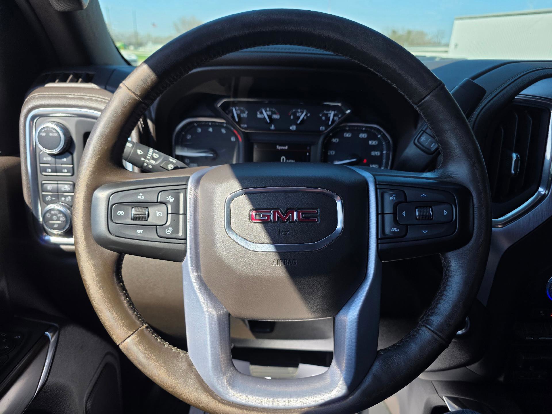 Used 2020 GMC Sierra 2500 SLT w/ SLT Convenience Package AWD/4WD image 14