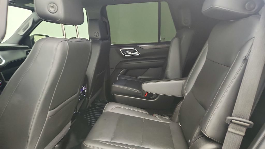 Used 2021 Chevrolet Tahoe LT w/ LT Signature Package RWD image 16