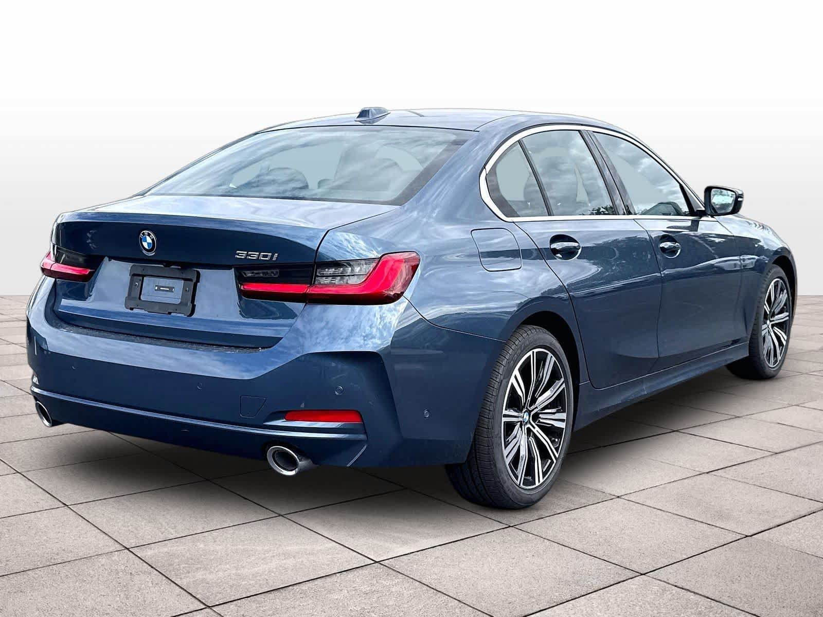 Used 2025 BMW 330i Sedan w/ Premium Package RWD image 9