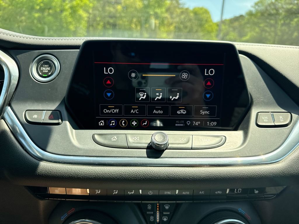 Used 2022 Chevrolet Blazer LT image 25