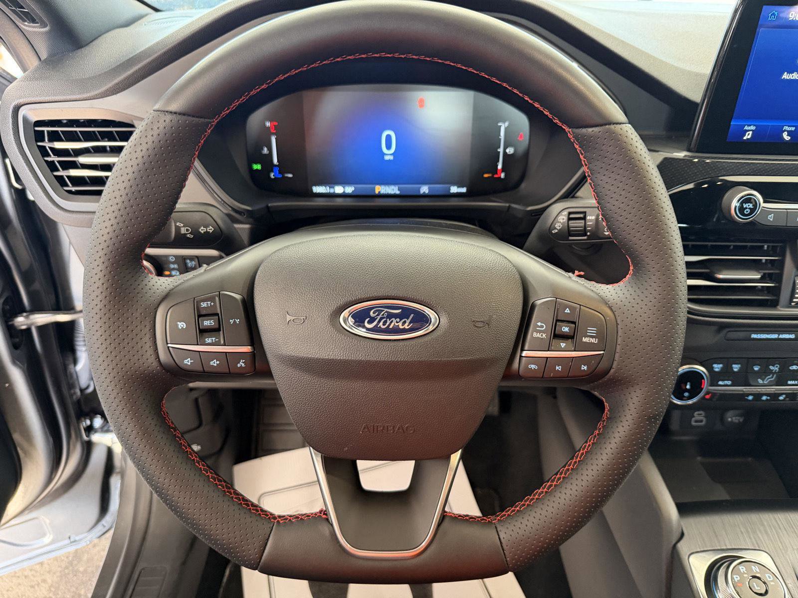 Used 2025 Ford Escape ST-Line w/ Cold Weather Package image 16