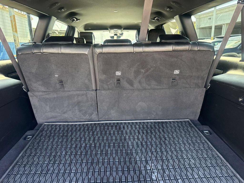 Used 2024 Jeep Wagoneer L Series II w/ Flexible Seating Group RWD image 7