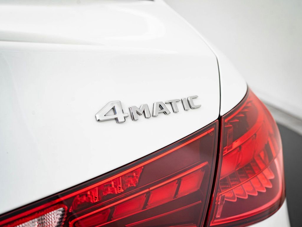 Used 2025 Mercedes-Benz C 300 4MATIC Sedan image 17