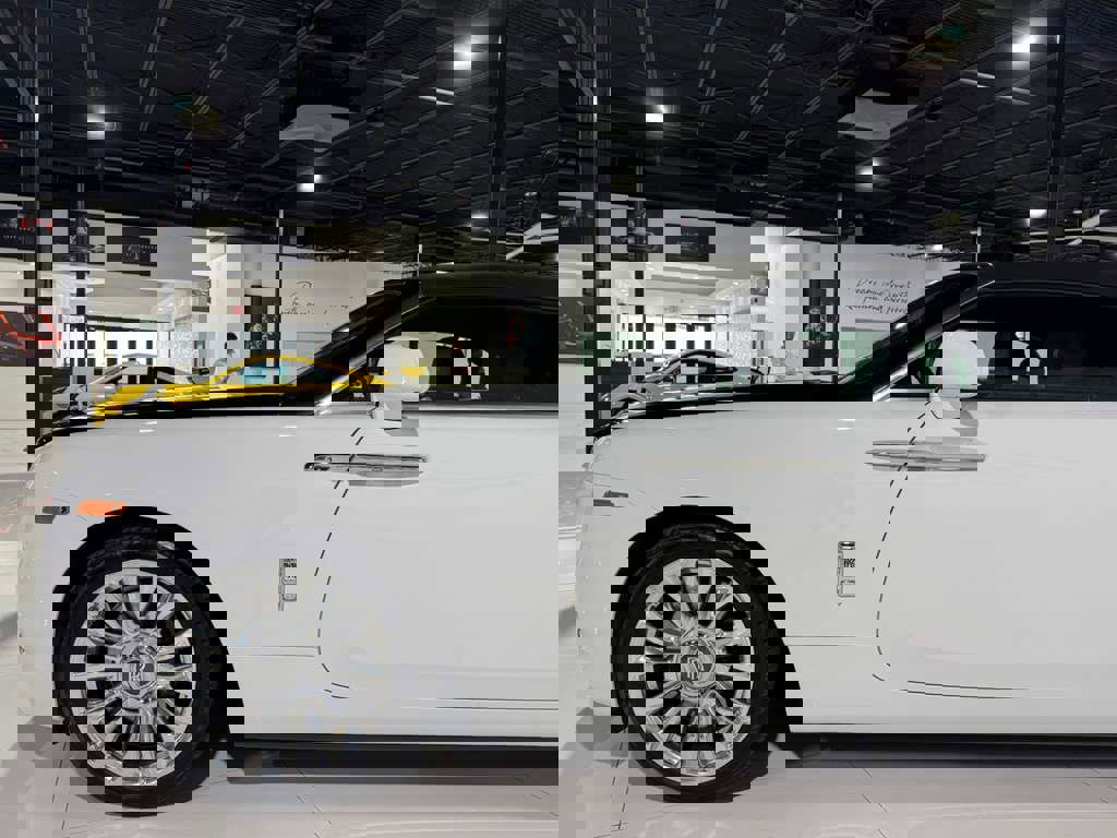 Used 2019 Rolls-Royce Dawn image 54