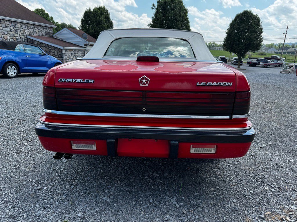 Used 1989 Chrysler LeBaron Premium FWD image 6