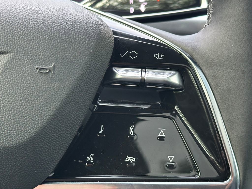 New 2026 Cadillac Escalade IQL Luxury AWD/4WD image 36