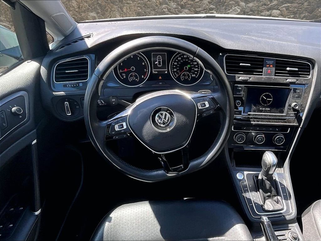 Used 2021 Volkswagen Golf 4-Door FWD image 3