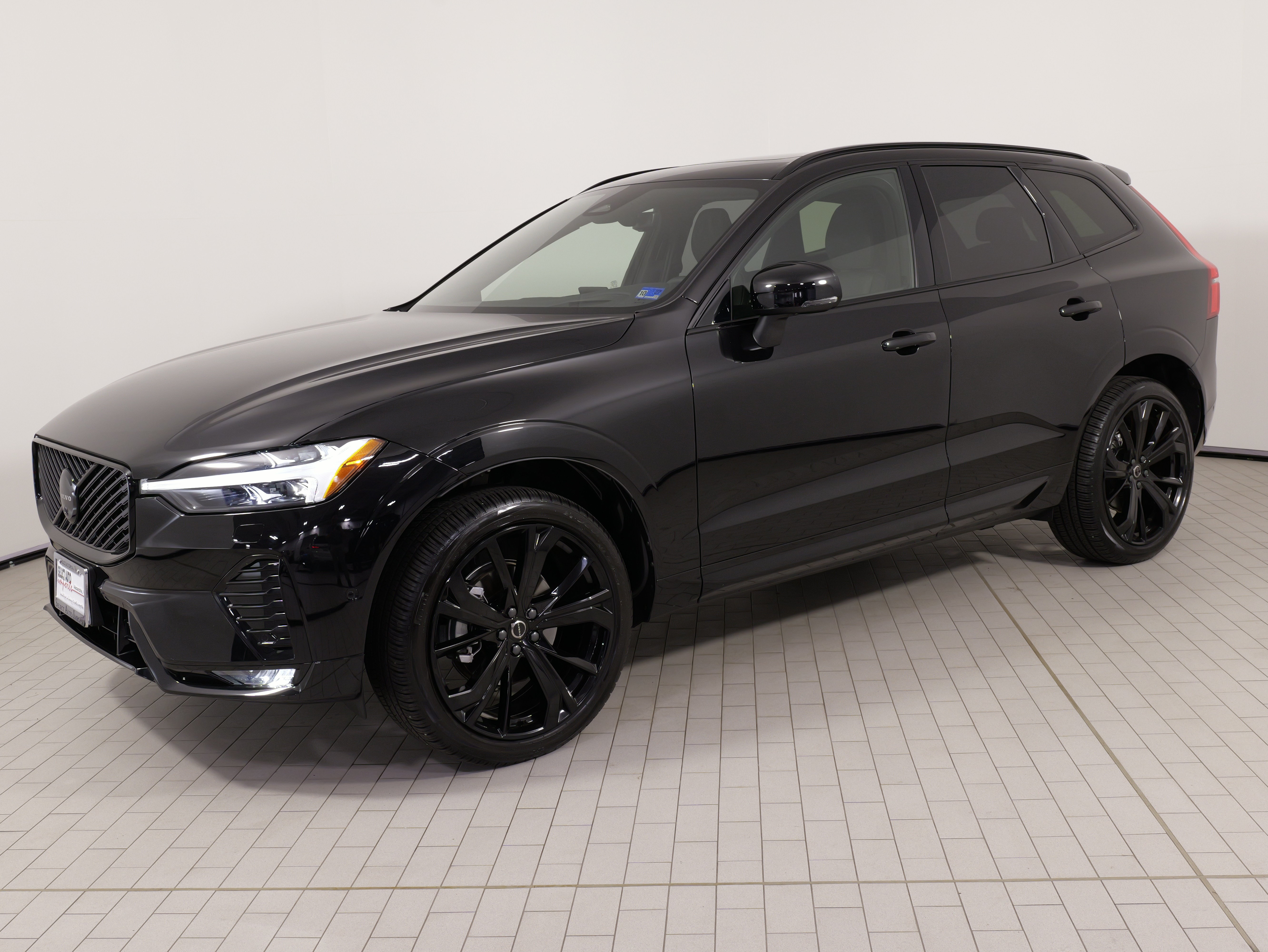 Used 2026 Volvo XC60 B5 Ultra w/ Protection Package Premier