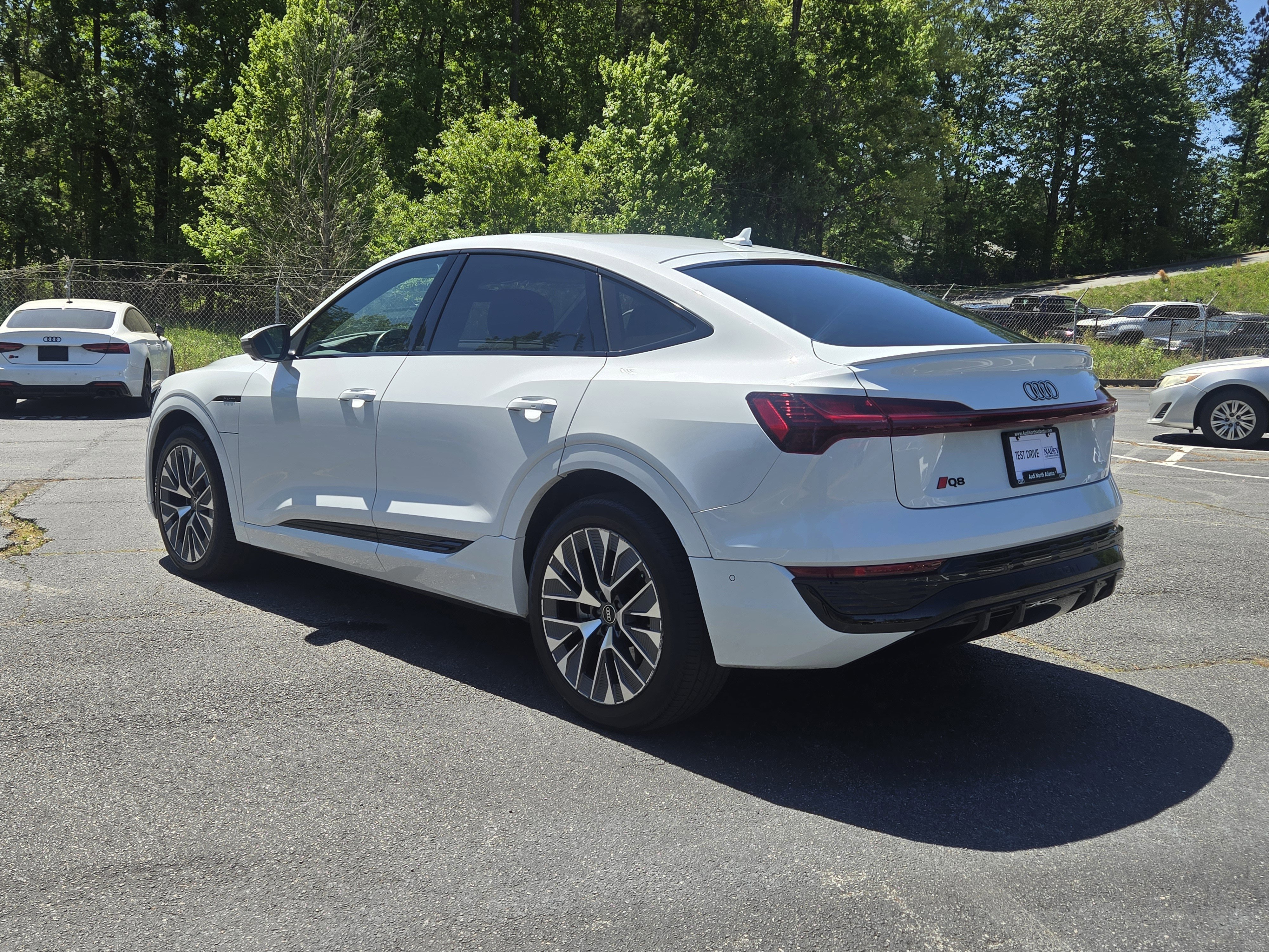 Certified 2024 Audi Q8 e-tron Premium Plus w/ Premium Plus Package AWD/4WD image 3