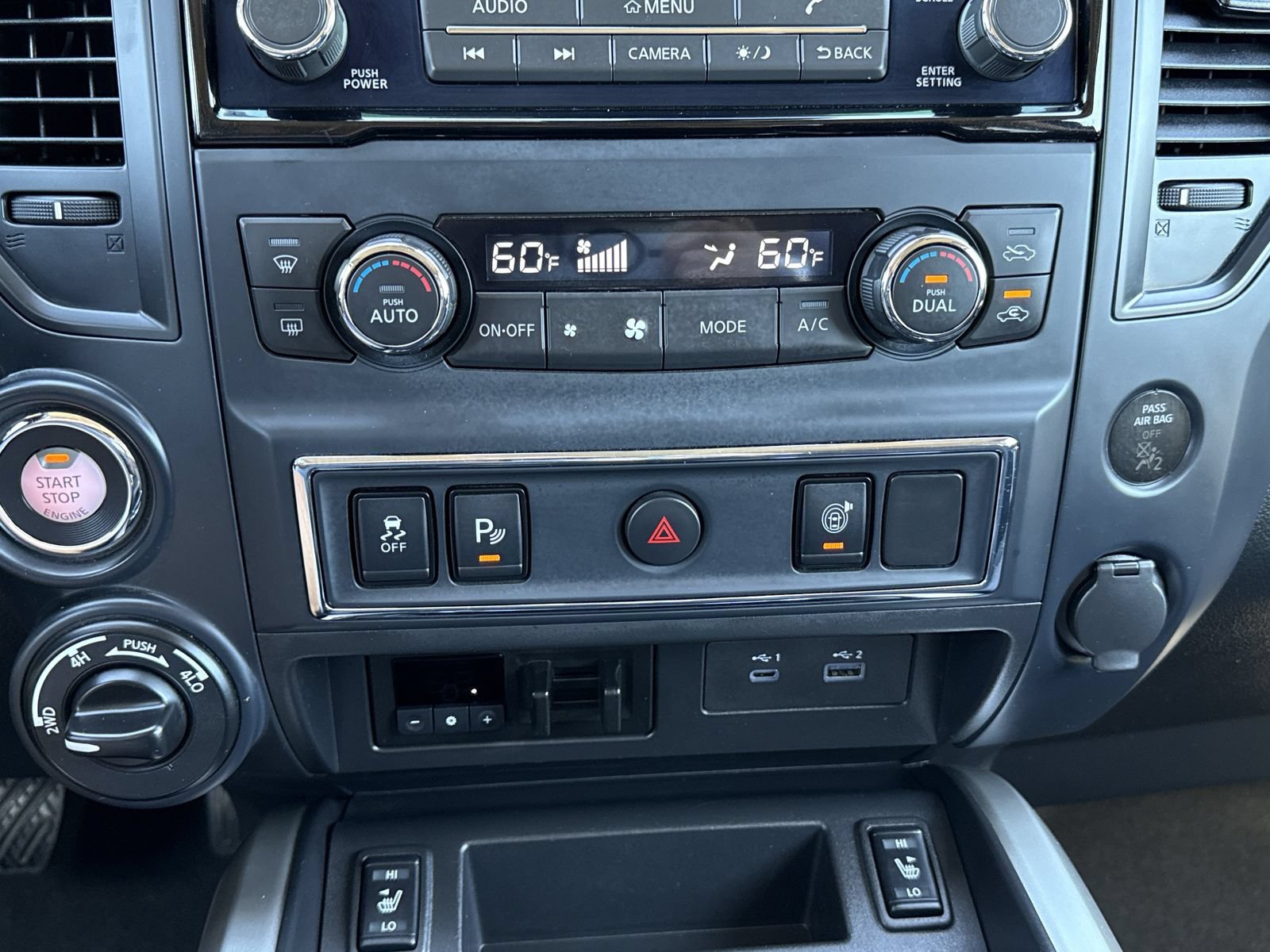 Used 2024 Nissan Titan SV w/ SV Convenience Package AWD/4WD image 24