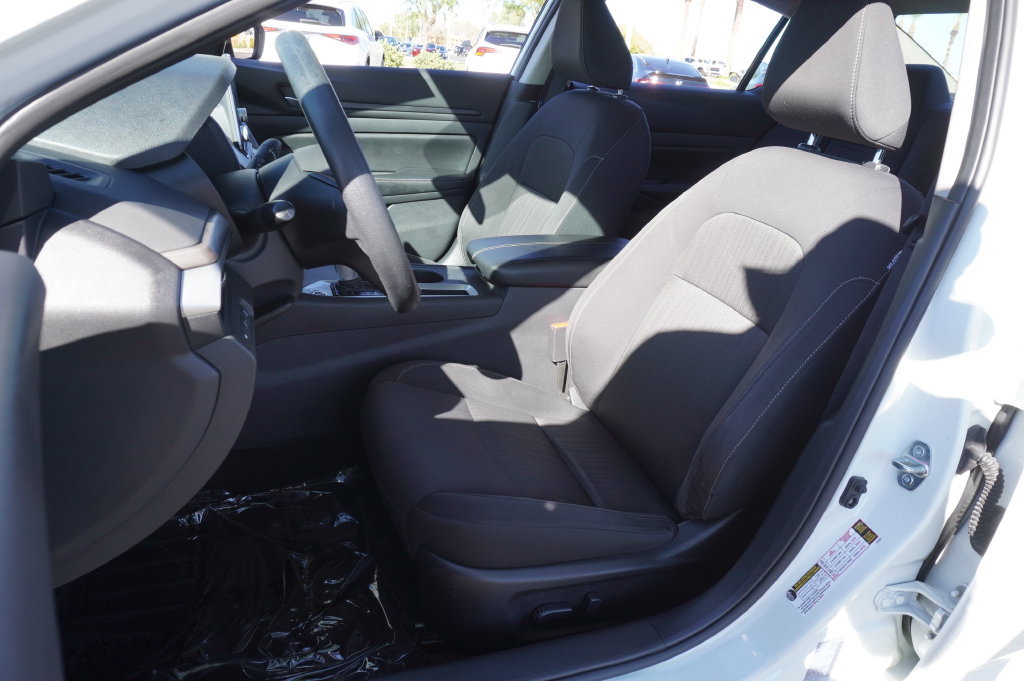 Certified 2025 Nissan Altima 2.5 SV FWD image 13
