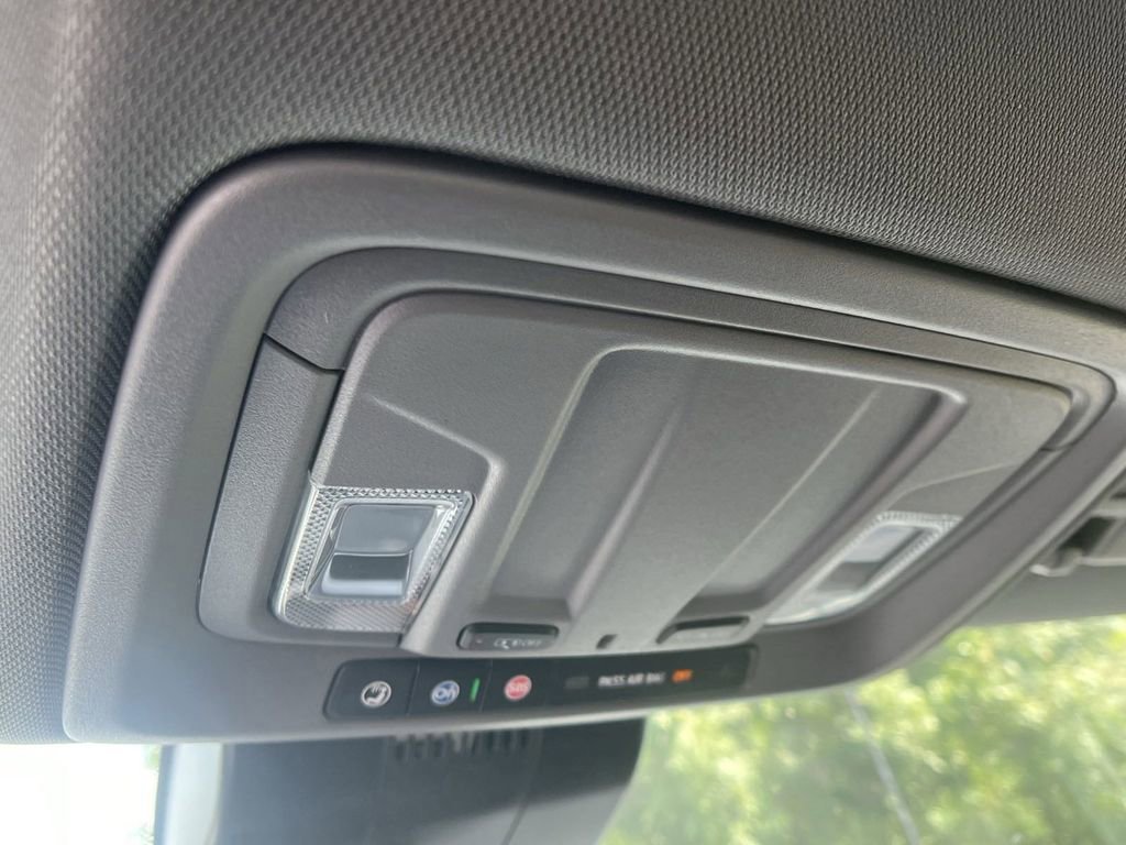 New 2024 GMC Sierra 2500 Pro w/ Convenience Package image 17