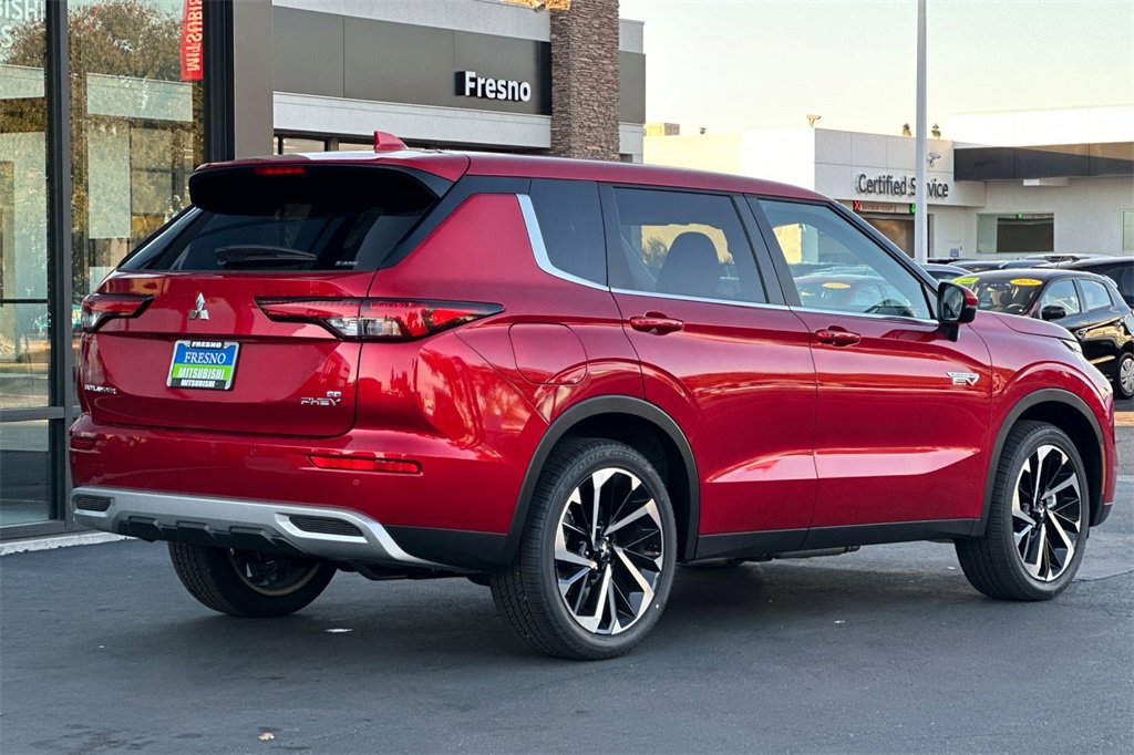 New 2025 Mitsubishi Outlander SE image 5