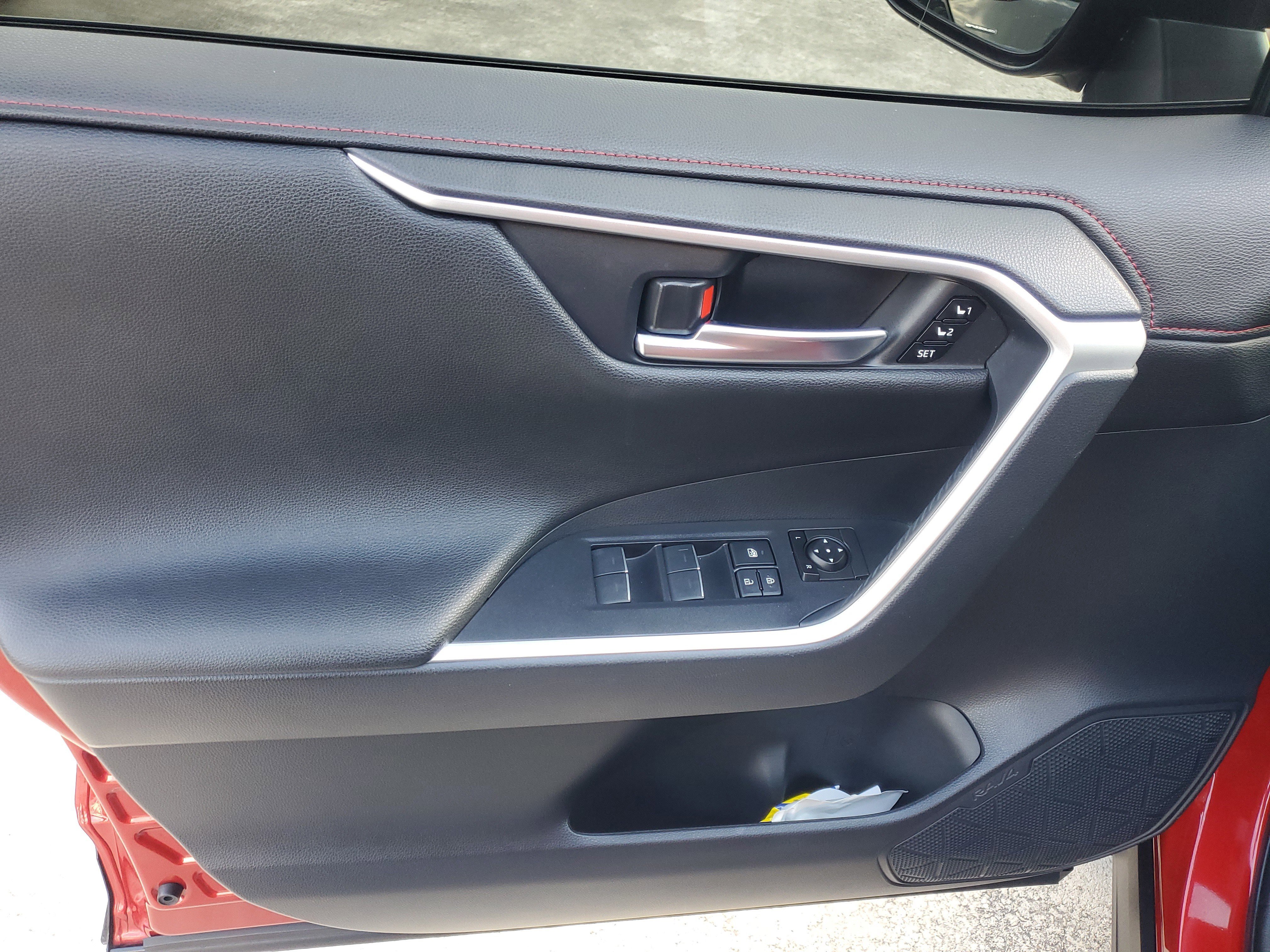 Used 2022 Toyota RAV4 XSE image 20