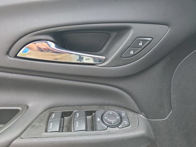 Used 2024 Chevrolet Equinox LT FWD image 23