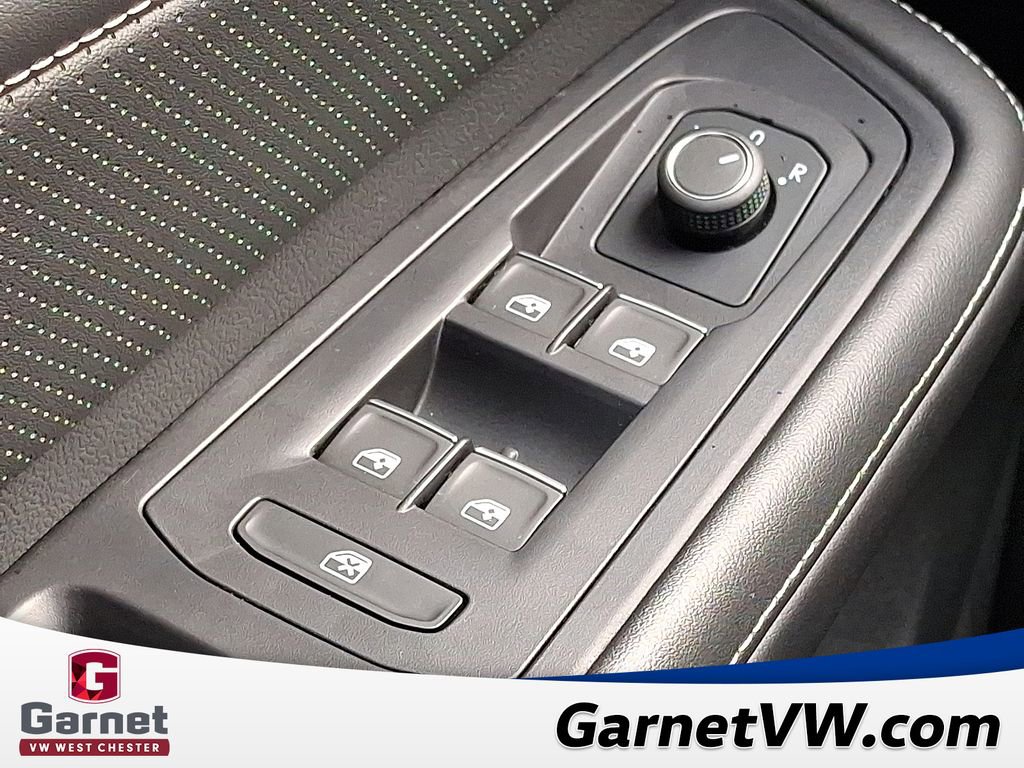 Certified 2024 Volkswagen Atlas Cross Sport SEL R-Line image 26