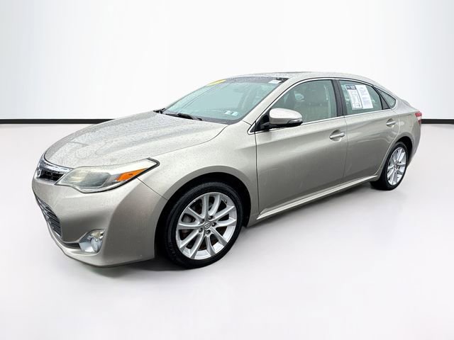 Used 2013 Toyota Avalon Limited image 3