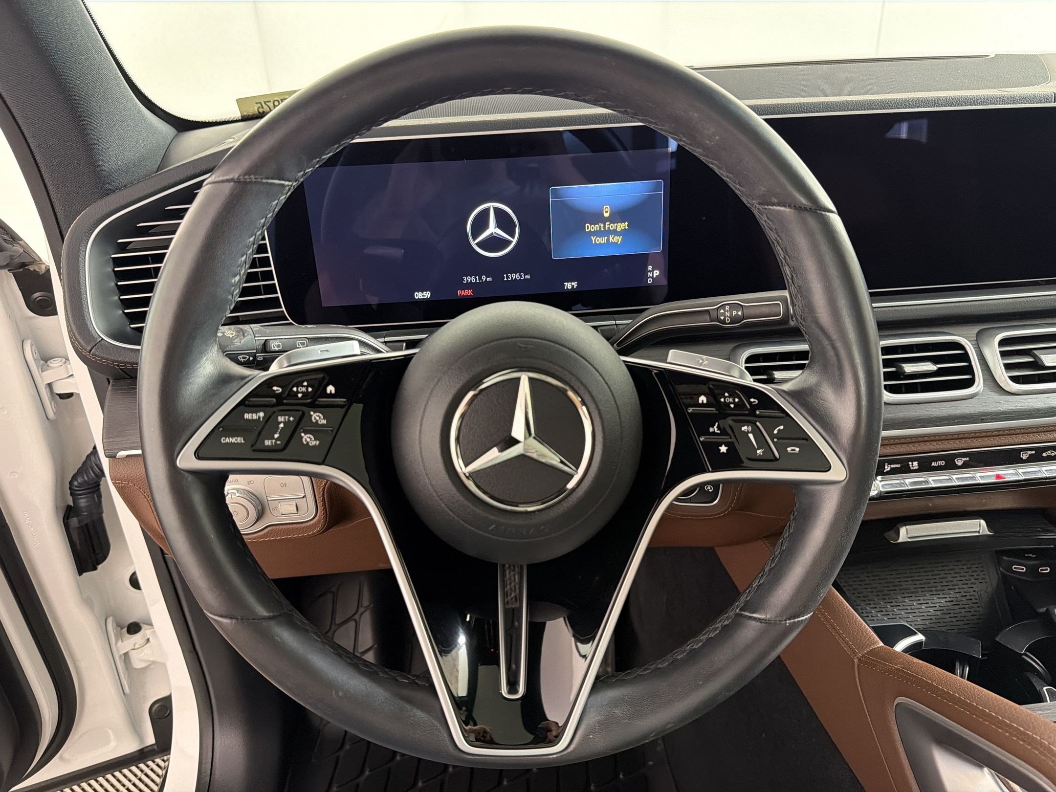 Used 2024 Mercedes-Benz GLE 350 4MATIC image 11