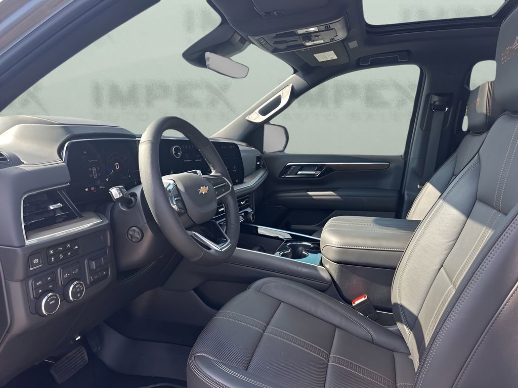 Used 2025 Chevrolet Tahoe High Country w/ Sun And Tow Package image 9