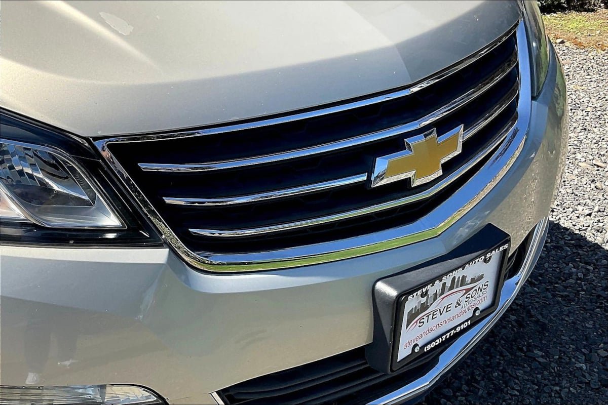 Used 2013 Chevrolet Traverse LT w/ All-Star Edition AWD/4WD image 32