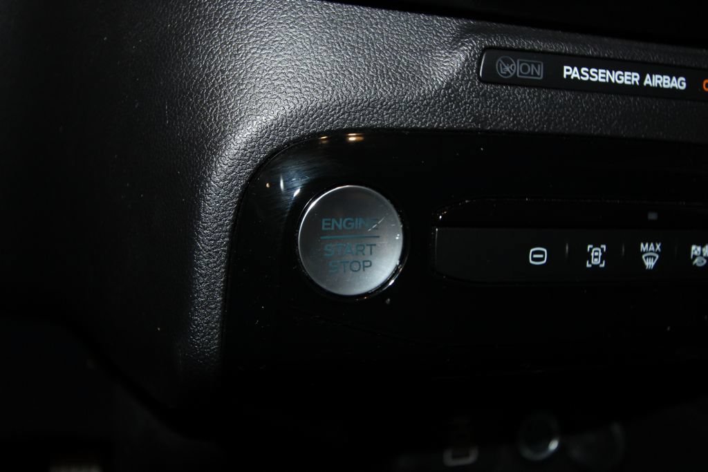 Used 2025 Ford Escape ST-Line Select w/ Tech Pack #1 AWD/4WD image 14