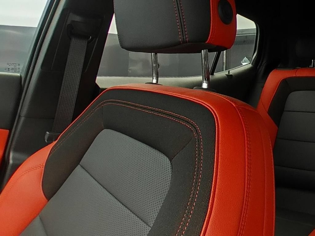 Certified 2026 Chevrolet Equinox EV RS w/ LPO, All-Weather Mat Package FWD image 10