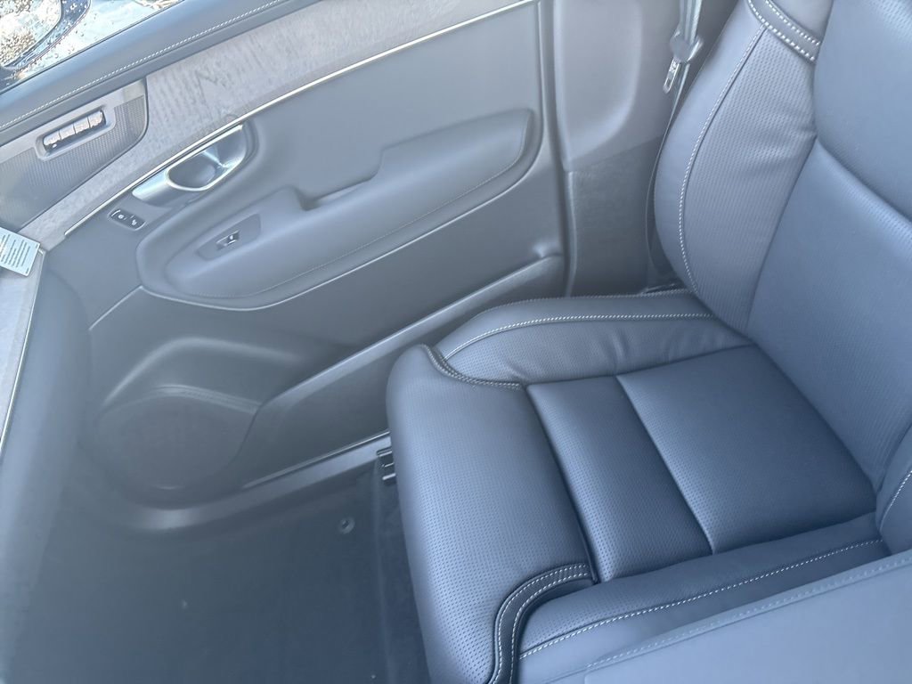 New 2026 Volvo XC90 B6 Ultra w/ Protection Package Premier image 33