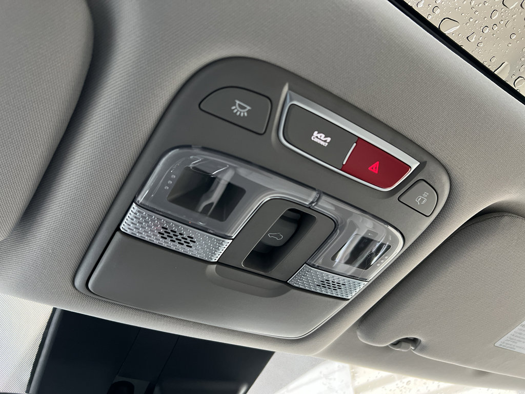 New 2025 Kia Telluride S image 30