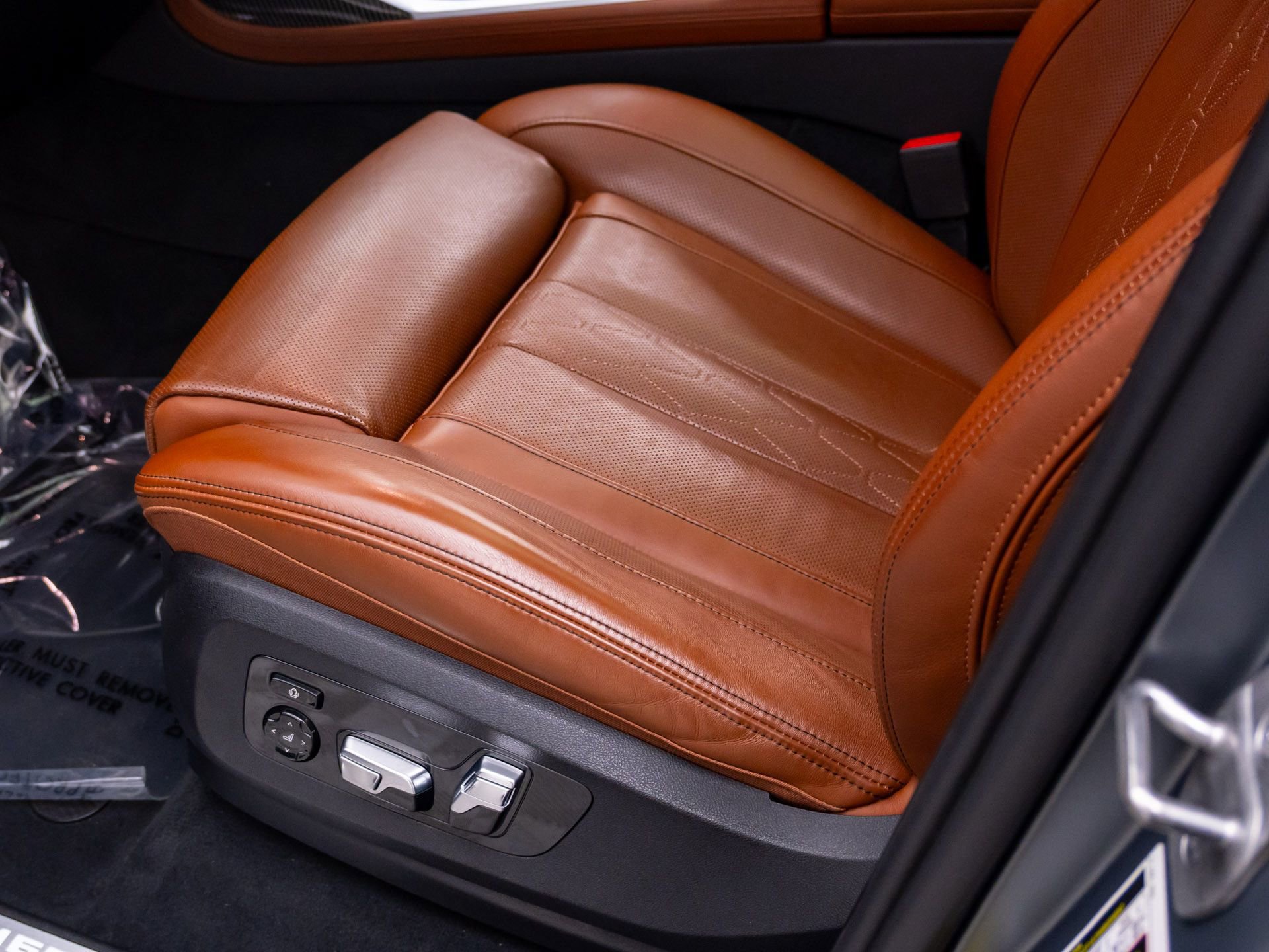 Certified 2024 BMW X7 M60i w/ Executive Package AWD/4WD image 16