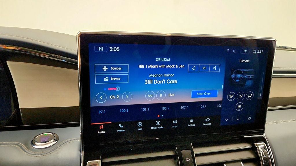 Used 2022 Lincoln Navigator L Black Label AWD/4WD image 17