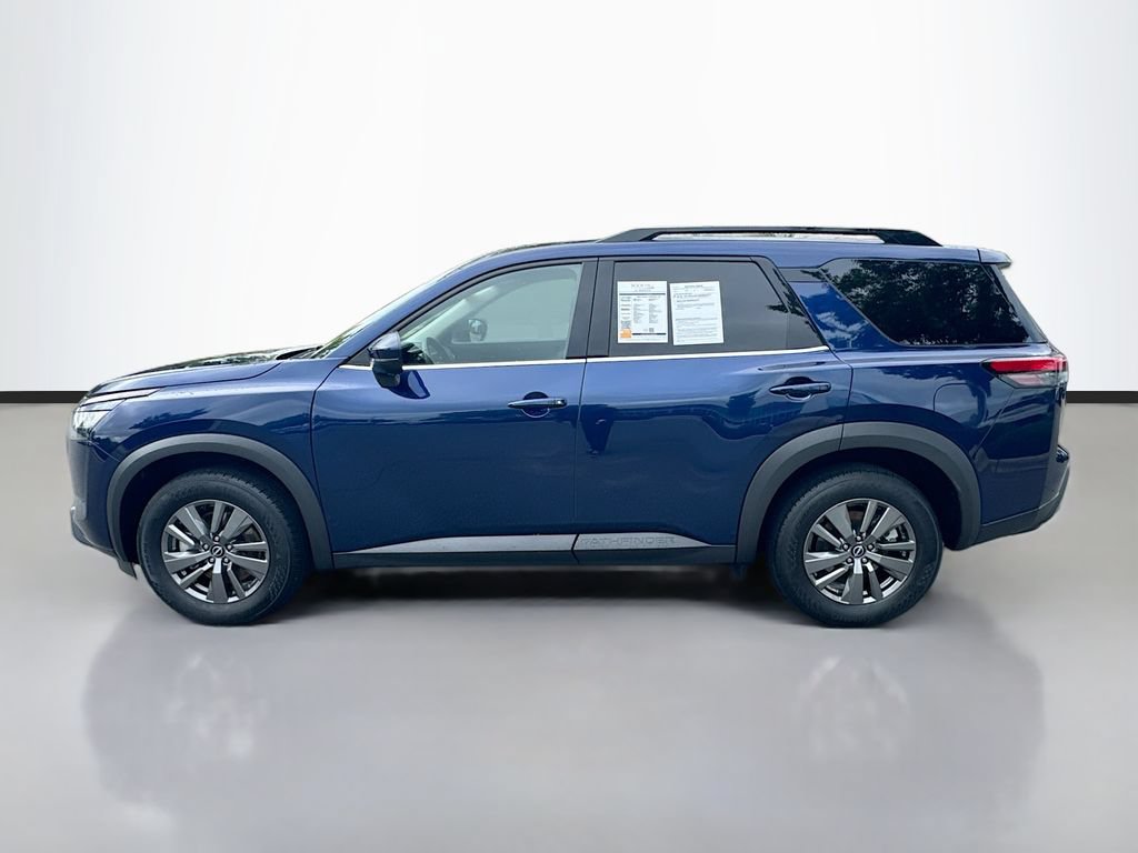 Certified 2025 Nissan Pathfinder SV FWD image 4
