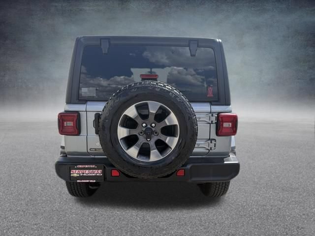 Used 2018 Jeep Wrangler Unlimited Sahara AWD/4WD image 9