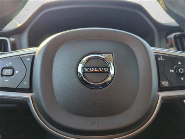 Used 2020 Volvo S60 T6 Momentum image 23