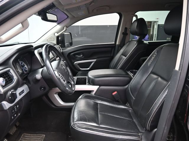 Used 2016 Nissan Titan PRO-4X w/ Pro-4x Convenience Package AWD/4WD image 14