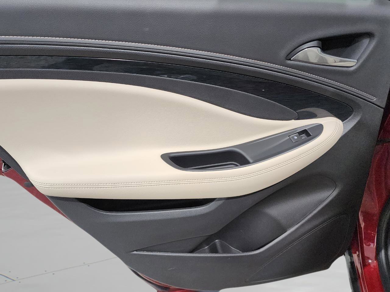 Used 2017 Buick Envision Preferred image 26