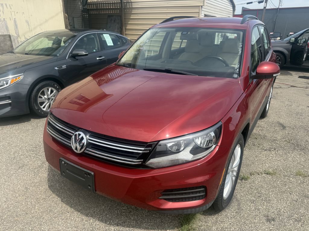 Used 2016 Volkswagen Tiguan S image 1